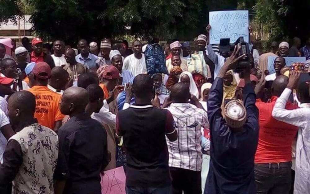 Protest as police stop Bama IDPs from trekking back home Protest as police stop Bama IDPs from trekking back home