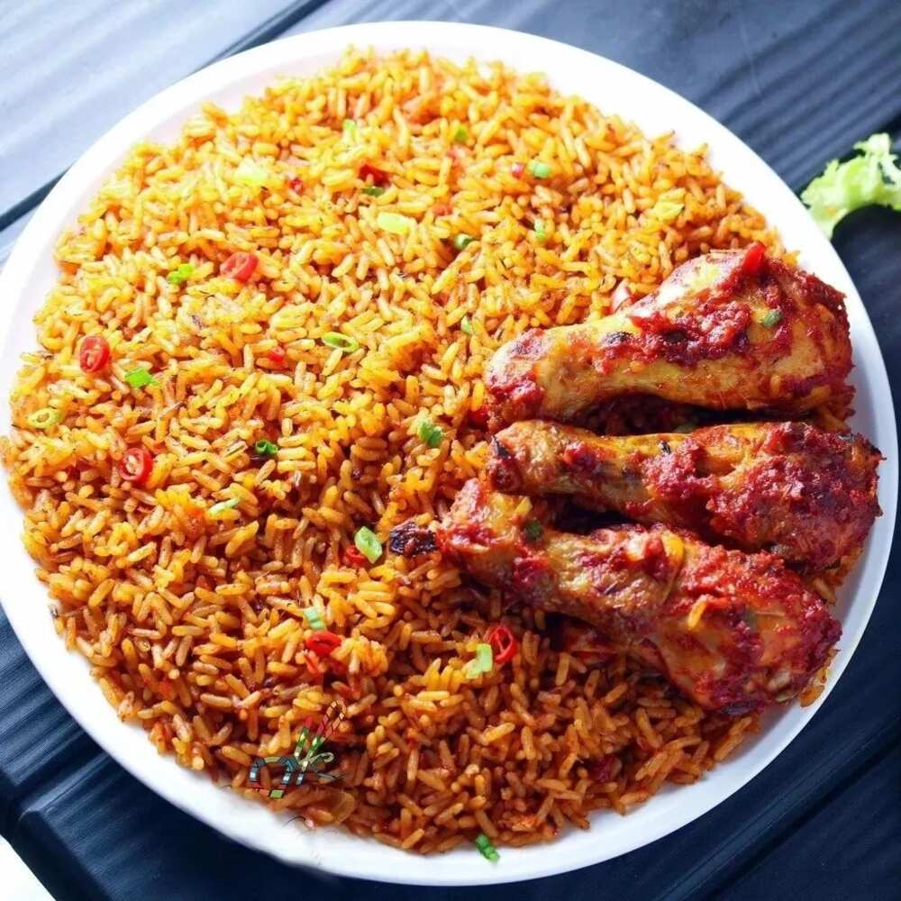 write an essay about how to prepare jollof rice