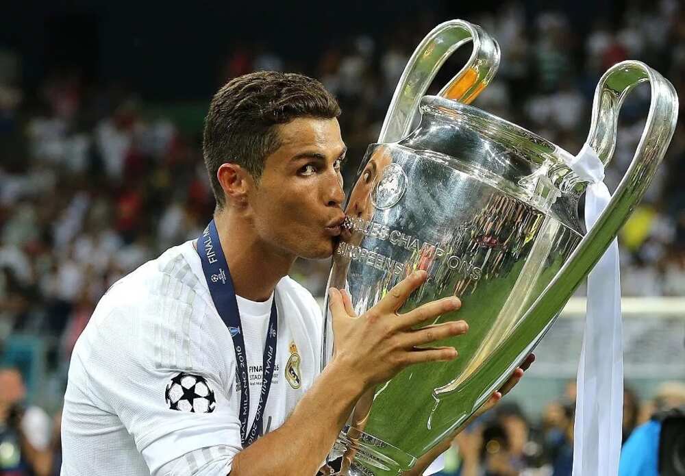 Ronaldo with UEFA Cup
