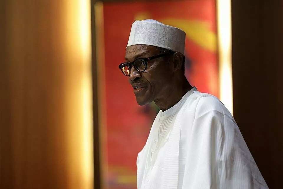 Buhari ya hana ma’aikata shiga sahun farko na Jirgi