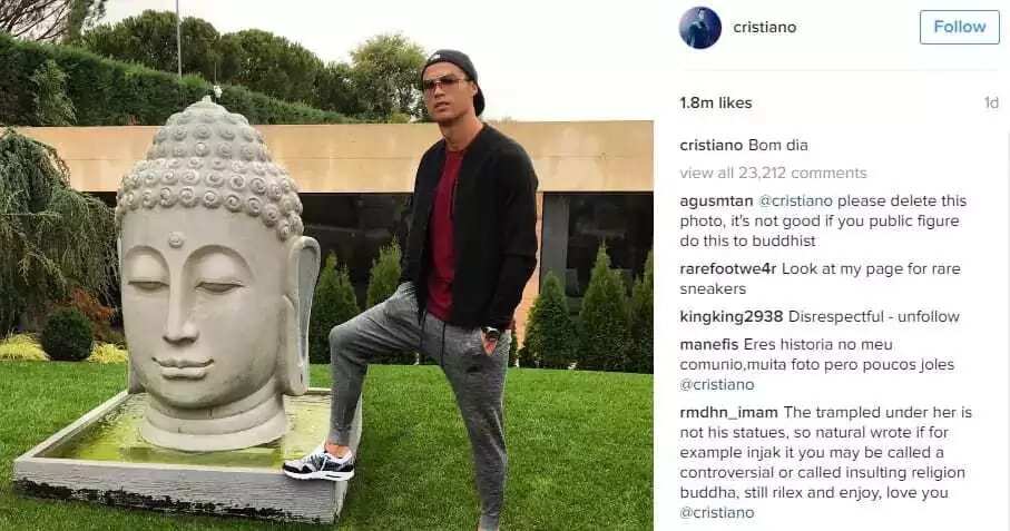 An caccaki Ronaldo saboda cin mutuncin addinin Buddha An caccaki Ronaldo saboda cin mutuncin addinin Buddha