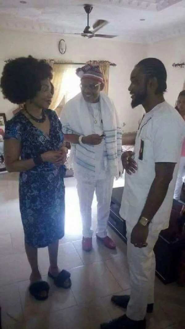 Nnamdi Kanu meets musician arrested by DSS over Biafra (photos)
