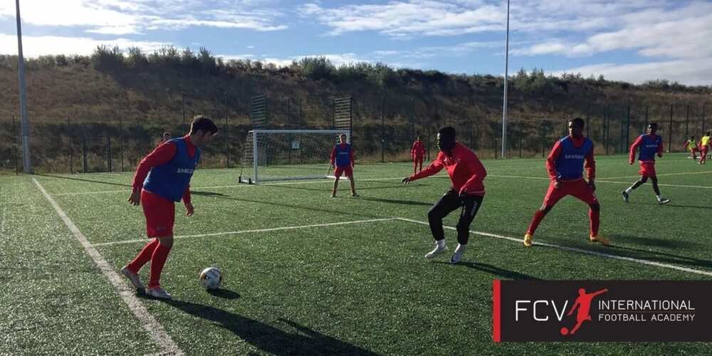 Football academy in UK for international students: requirements and fees