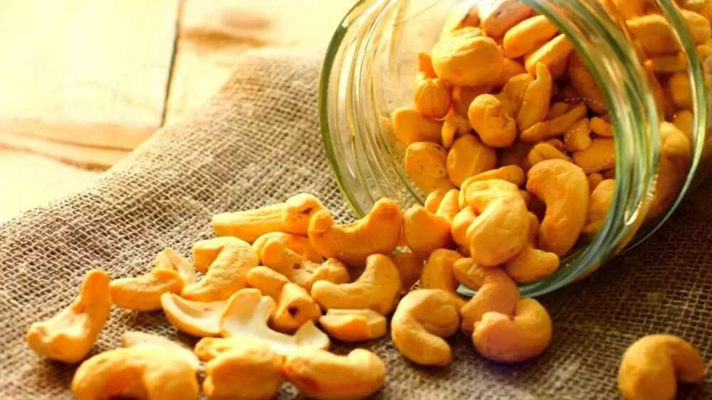 Health benefits of cashew fruit in pregnancy