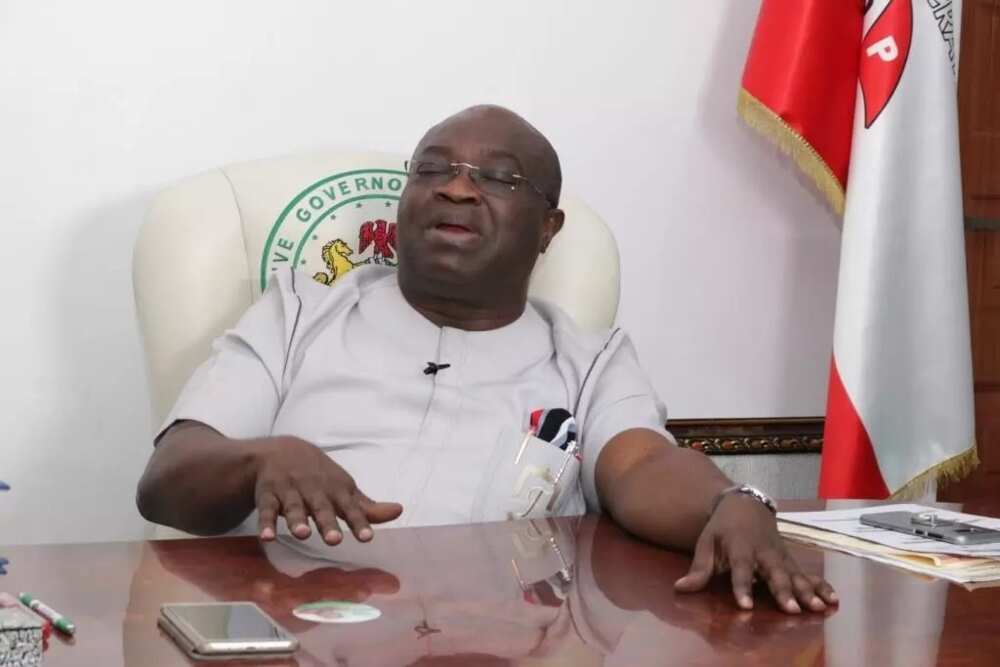 Okezie Ikpeazu: APC denies wooing Abia state governor