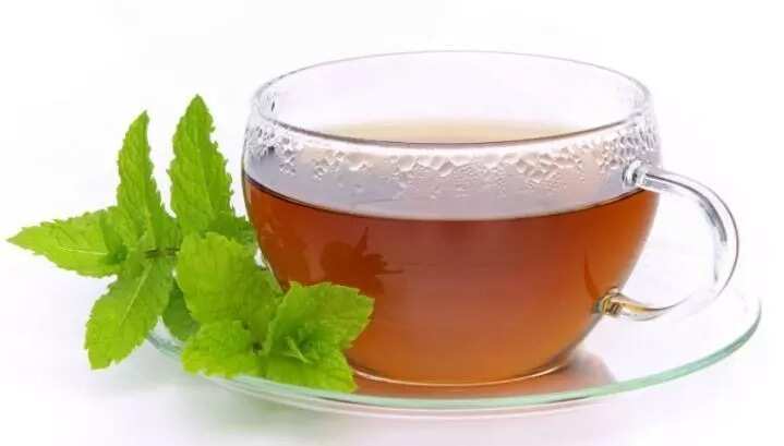 tea mint leaves