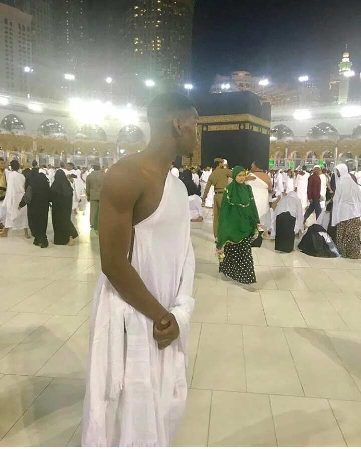 Paul Pogba documents pilgrimage to Mecca (video)