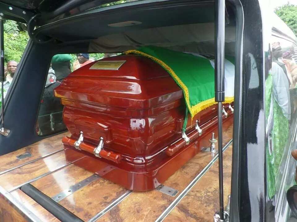 Body of late General Adeboyo received by Fayose (photos)