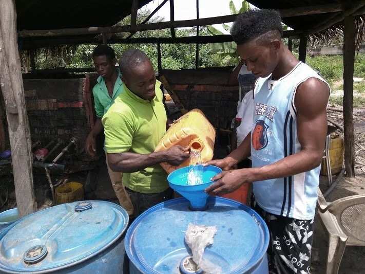 How Ogogoro Is Produced In Nigeria (PHOTOS)