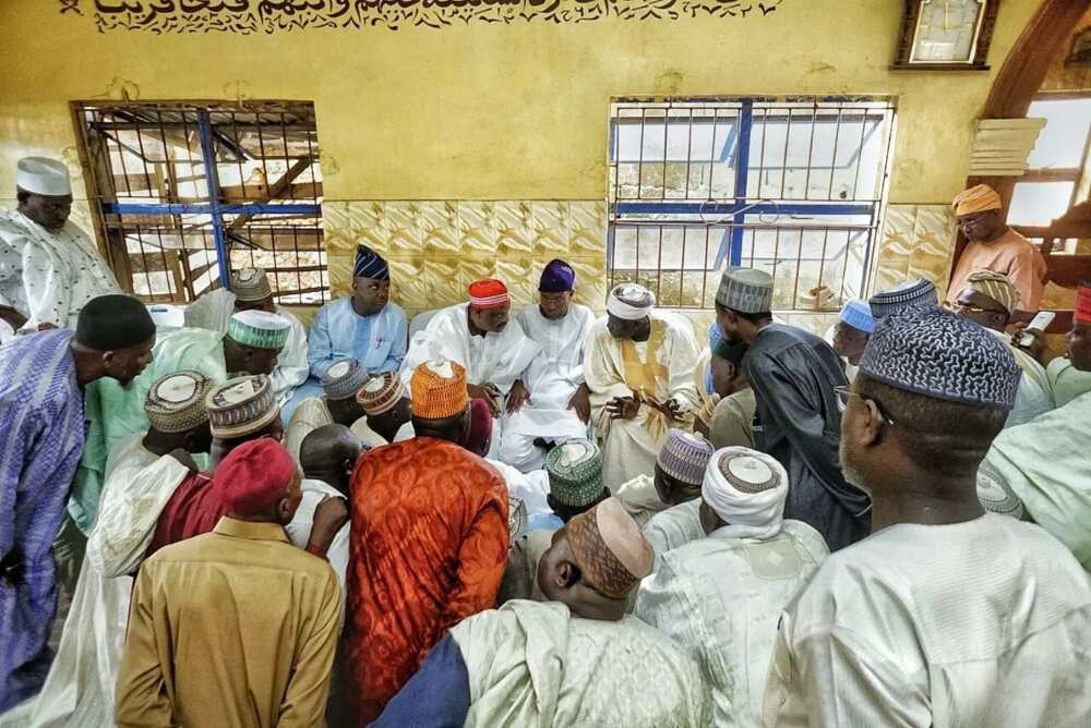 Hotunan ziyarar da Kwankwaso ya kai garin Ile-Ife Hotunan ziyarar da Kwankwaso ya kai garin Ile-Ife