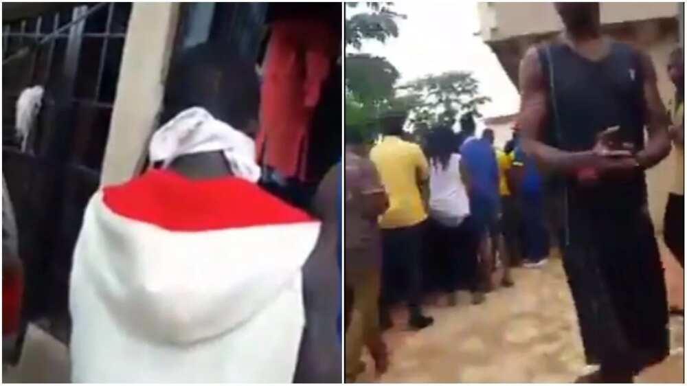 Decomposing body of UNIZIK student found in her room, 4 days after she died (video) Decomposing body of UNIZIK student found in her room, 4 days after she died (video)