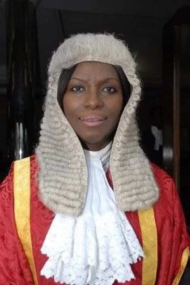 Kalli mai shari’a Adebukola Banjoko wacce ta yankewa tsoffin gwamnoni 2 masu ji da iko hukuncin zaman gidan kurkuku na shekara 28 Kalli mai shari’a Adebukola Banjoko wacce ta yankewa tsoffin gwamnoni 2 masu ji da iko hukuncin zaman gidan kurkuku na shekara 28
