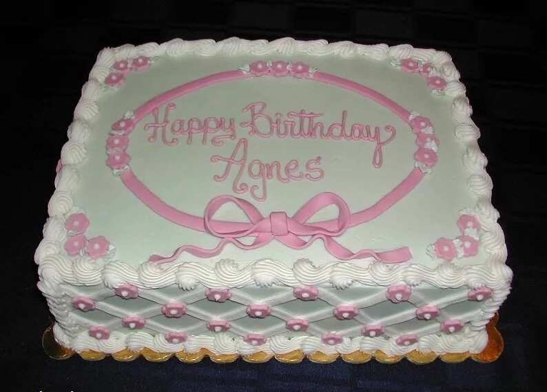 Vintage cake ideas ll aesthetic square cake ideas | Vintage birthday cakes,  Vintage cake, Pretty birthday cakes