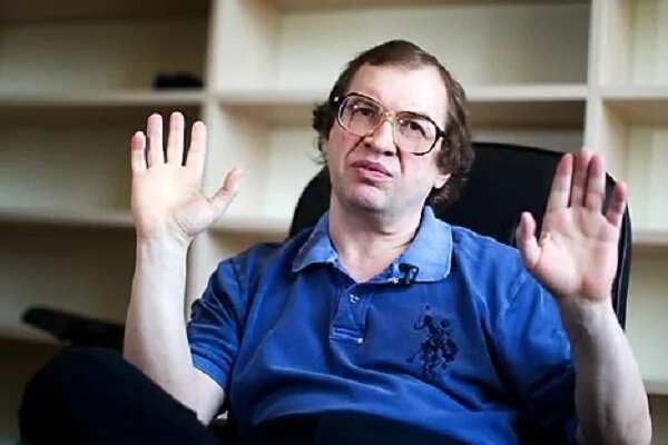 Controversy: Angry MMM participant gives Sergey Mavrodi ultimatum to payback money, threatens to kill Mavrodi with strong juju