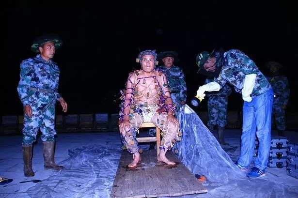 Man Covered In 100kg Of Bees Sets World Record