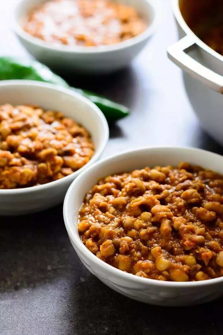 How to cook beans porridge?