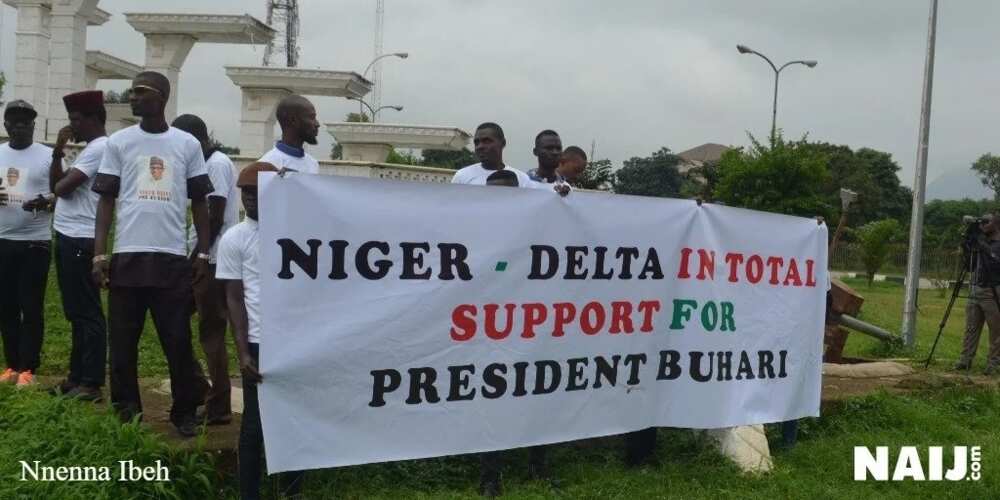Charly Boy, others cancel protest to Aso Rock for fear of clash with pro-Buhari group (photos)