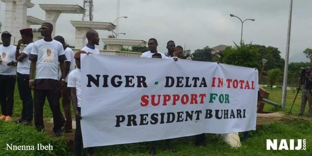 Charly Boy, others cancel protest to Aso Rock for fear of clash with pro-Buhari group (photos) Charly Boy, others cancel protest to Aso Rock for fear of clash with pro-Buhari group (photos)