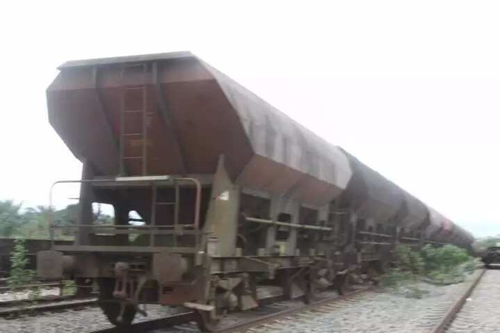 Itakpe-Ajaokuta-Warri rail line to start operation in June 2018 - Amaechi