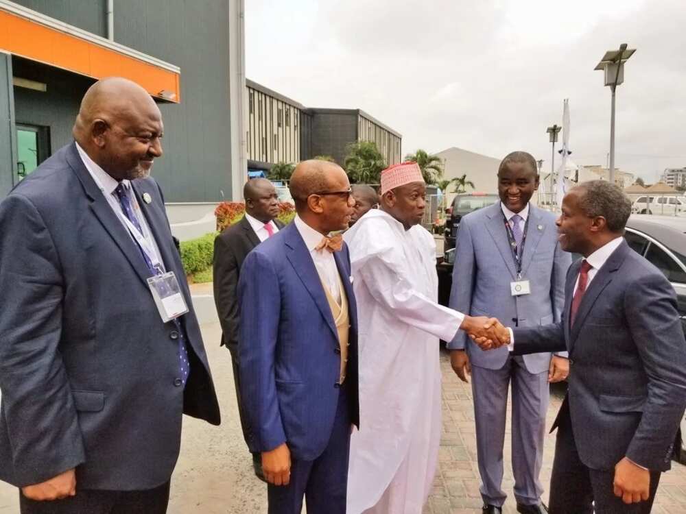 Governor Ganduje welcoming President Osinbajo. Photo Credit: Novo Isioro