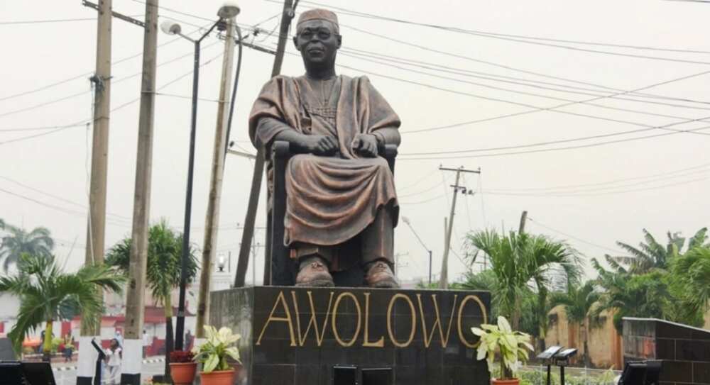 Obafemi Awolowo statue Obafemi Awolowo statue