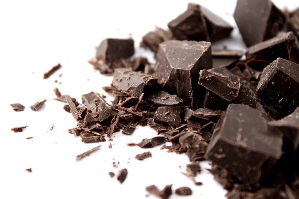 Health benefits of cocoa powder vs dark chocolate