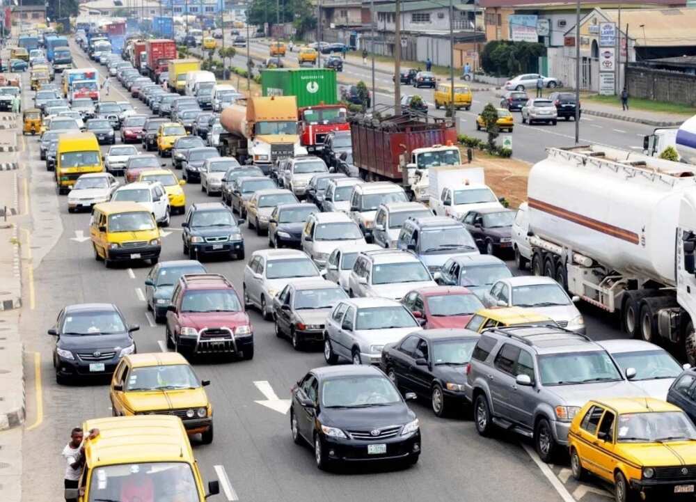 Traffic hold-ups Traffic hold-ups