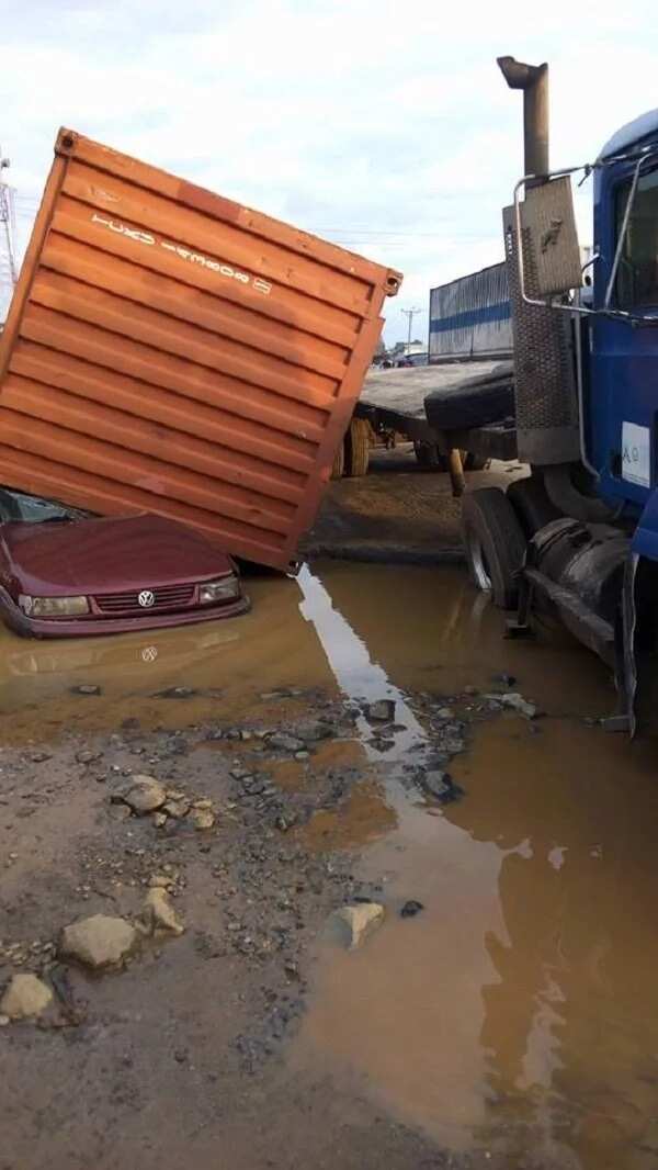 Amazing! Man survives this horrific accident alive in Port Harcourt (Photos)