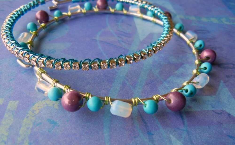 Mixed bracelets with beads