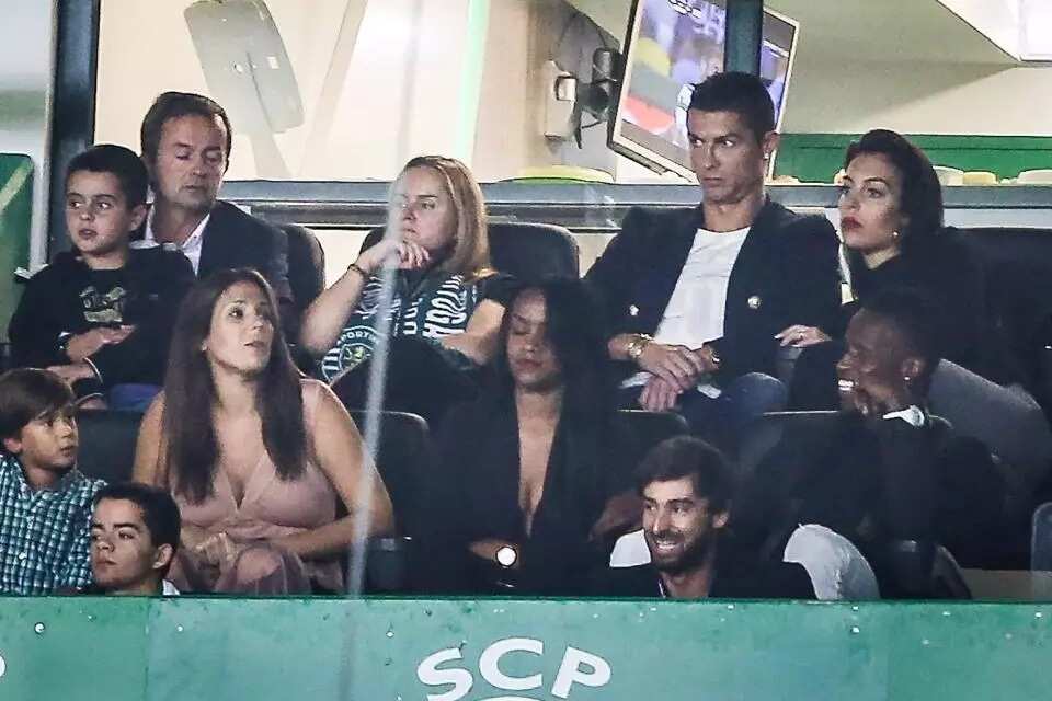 Cristiano Ronaldo returns to Sporting Lisbon, watches match with girlfriend Georgina (Photo: AFP) Cristiano Ronaldo returns to Sporting Lisbon, watches match with girlfriend Georgina (Photo: AFP)