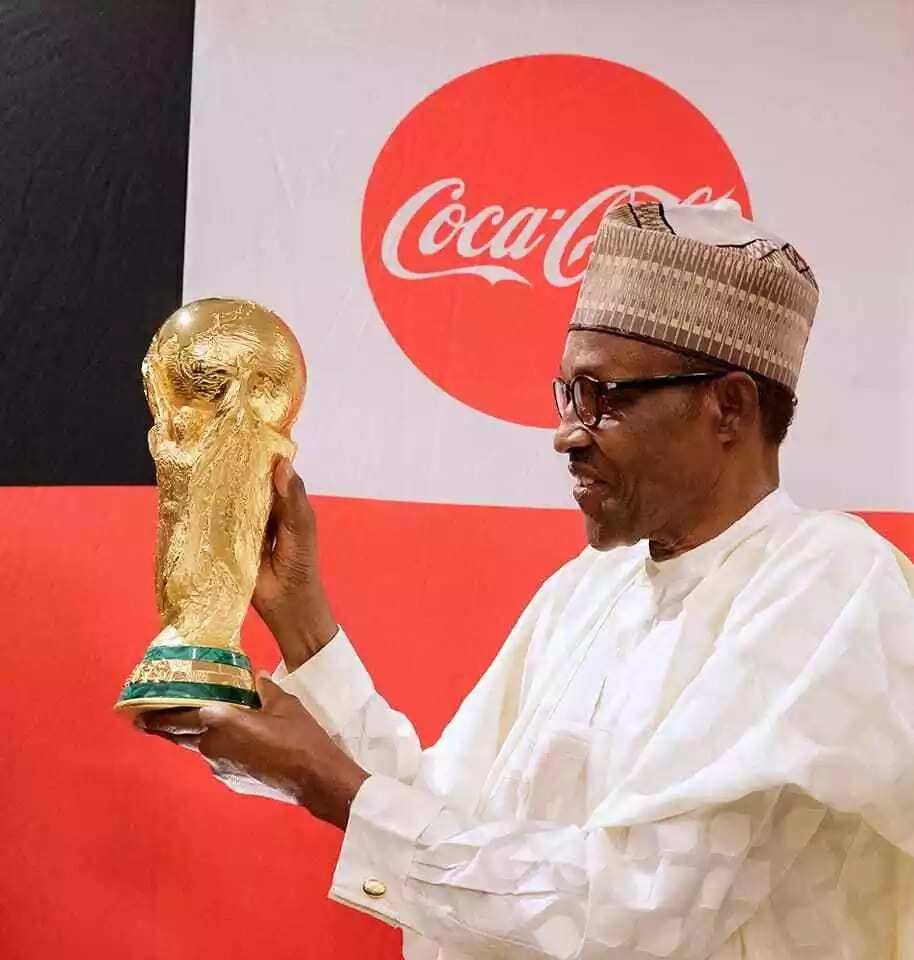 President Buhari receives FIFA WOrld Cup trophy (photos)