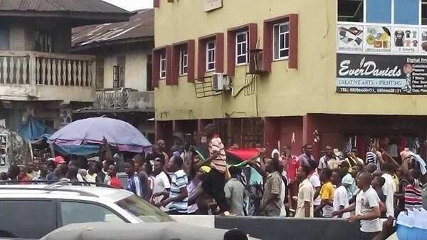BREAKING: Fever grips Abia state, as pro-Biafrans celebrate Kanu in Aba