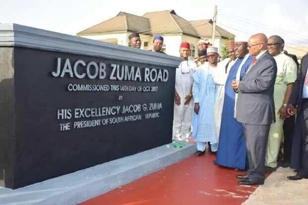 Nigerians blasts Governor Okorocha for erecting statue in honour of President Zuma
