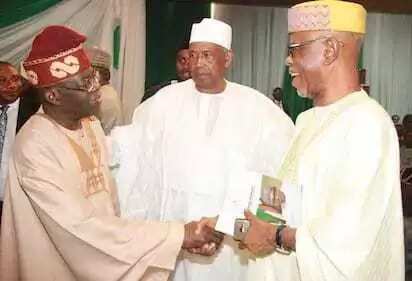 Bola Tinubu yayi tsokaci game da Littafin tarihin Buhari Bola Tinubu yayi tsokaci game da Littafin tarihin Buhari