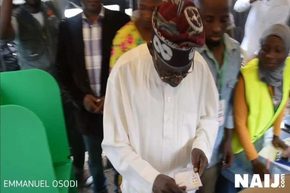 LIVE UPDATES: APC leader Bola Tinubu arrives Ikeja Polling Unit to cast his vote (photos, video)