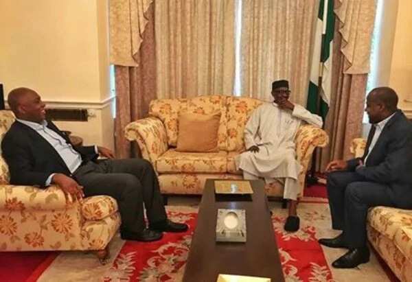 Buhari meets with Saraki, Speaker Dogara in London