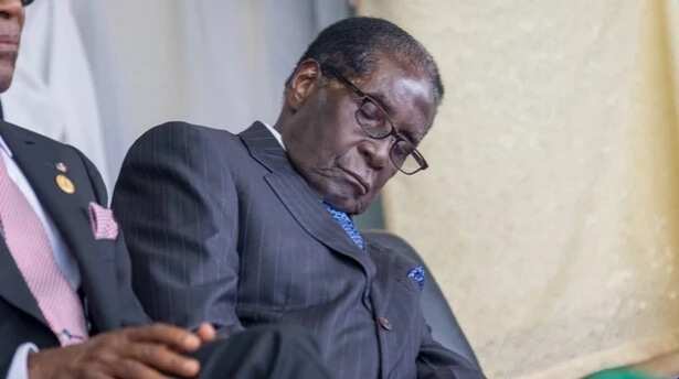 Mugabe Dozes During President Buhari's Inauguration