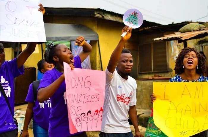 Meet 20-year-old girl who educates and protects children in Lagos (photos)