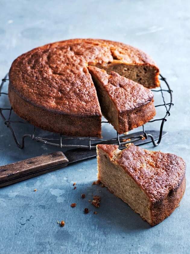 Easy banana cake recipe with plain flour Legit.ng