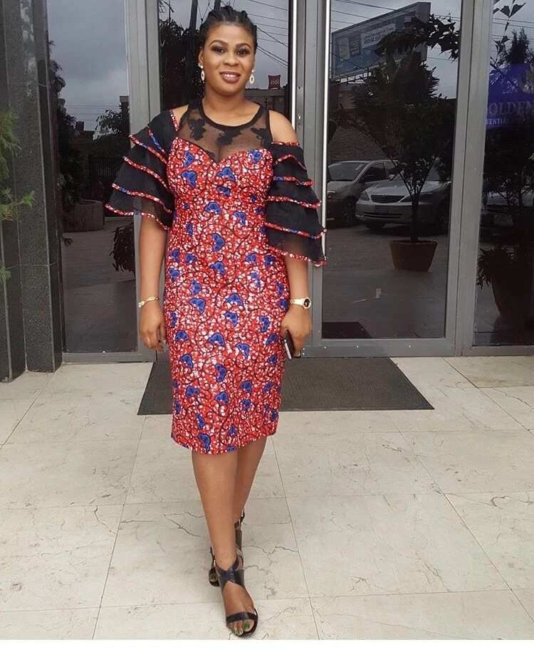 Ankara dress with short chiffon wavy sleeves